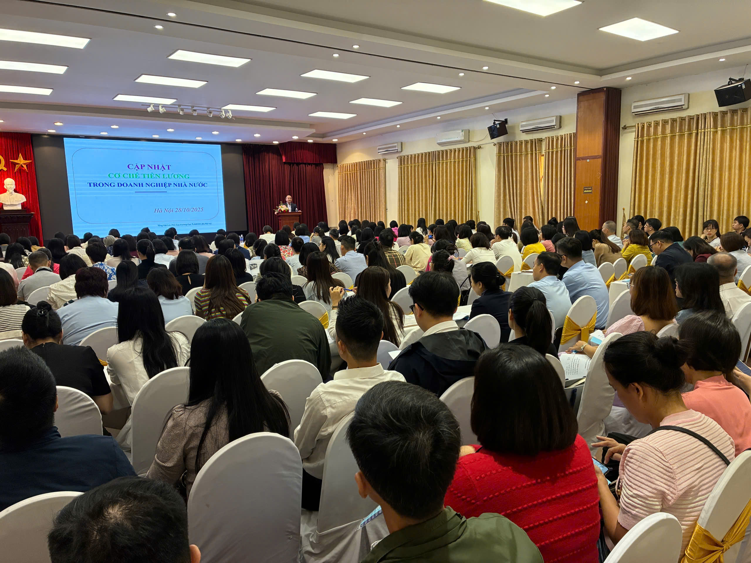 Tập huấn chính sách tiền lương và bảo hiểm xã hội 2025 cho doanh nghiệp nhà nước