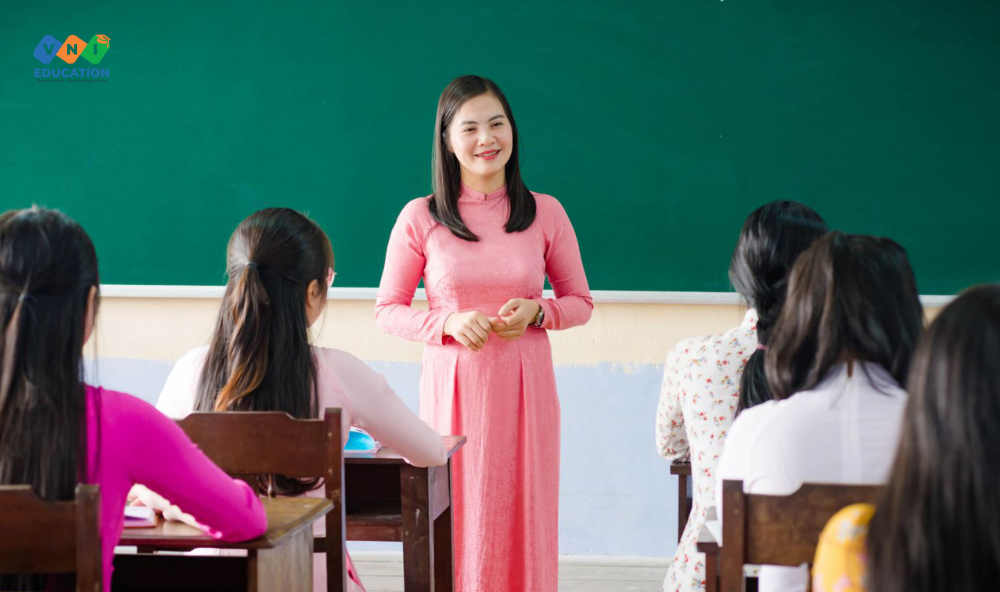 Đối tượng đủ điều kiện học chứng chỉ Nghiệp vụ sư phạm THCS